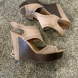 Wedge heel